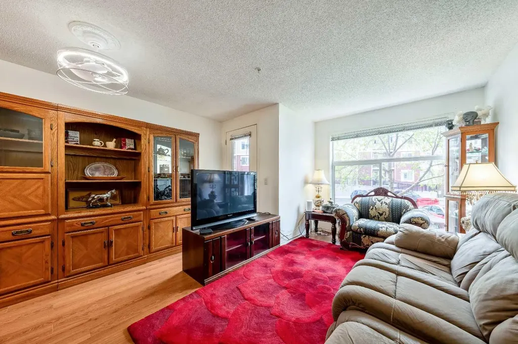 700 Willowbrook Road NW Airdrie AB T4B 0L5