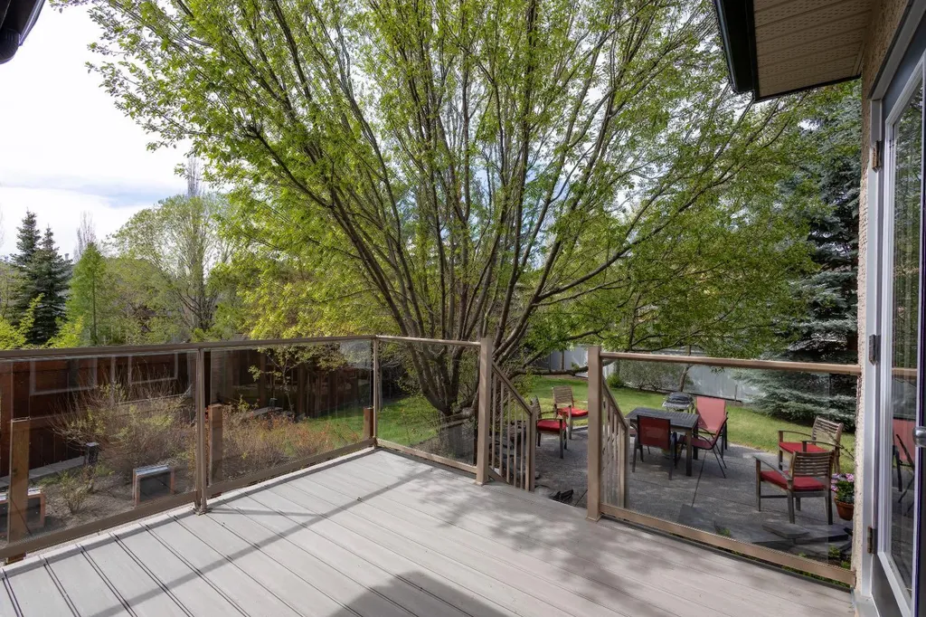 11 Tuscany Glen Green NW Calgary AB T3L2V8