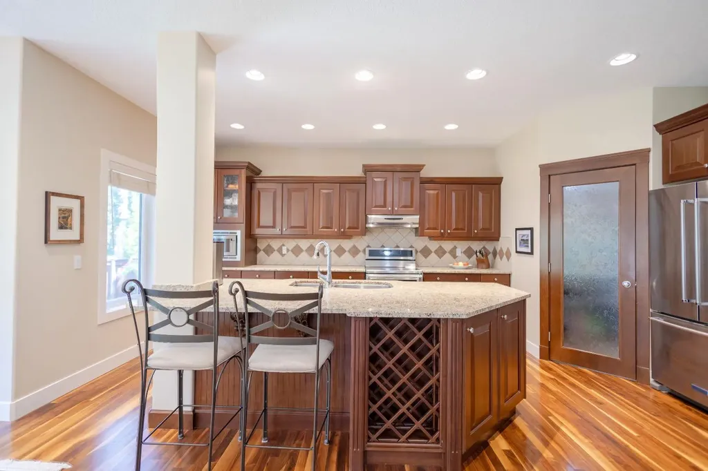 11 Tuscany Glen Green NW Calgary AB T3L2V8