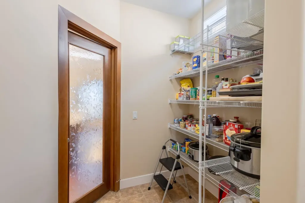 11 Tuscany Glen Green NW Calgary AB T3L2V8