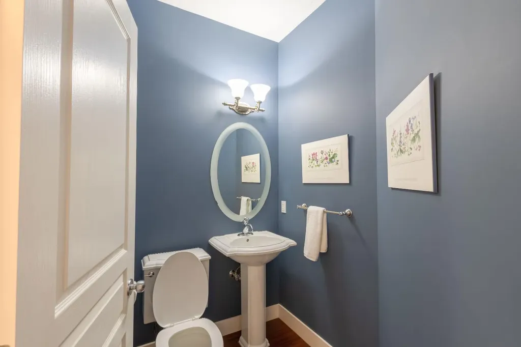 11 Tuscany Glen Green NW Calgary AB T3L2V8
