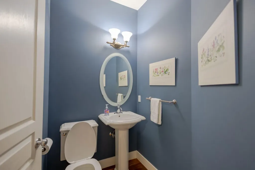11 Tuscany Glen Green NW Calgary AB T3L2V8