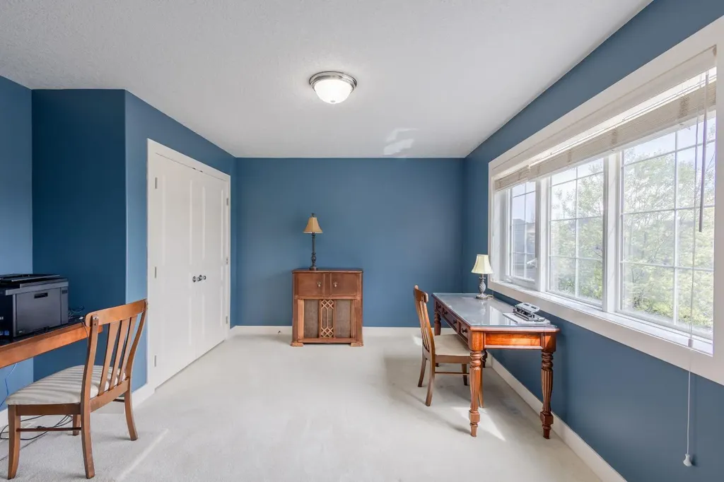 11 Tuscany Glen Green NW Calgary AB T3L2V8