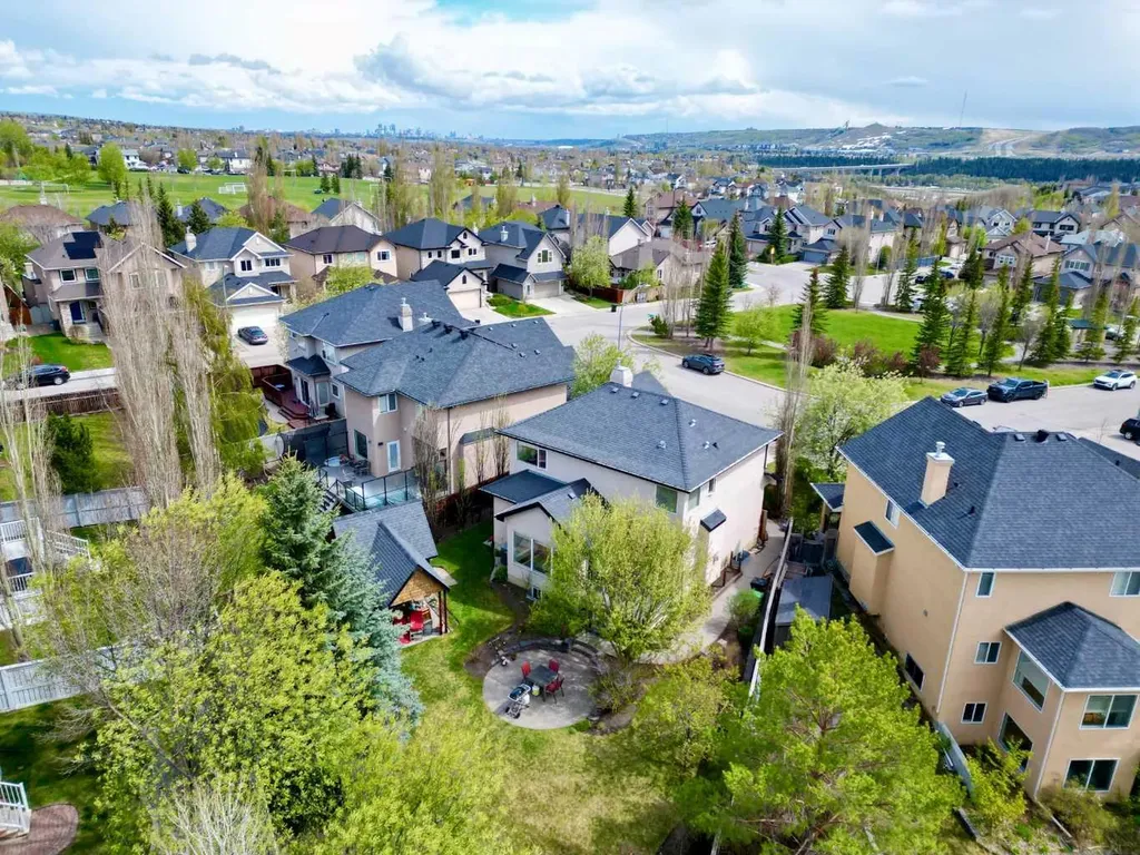 11 Tuscany Glen Green NW Calgary AB T3L2V8