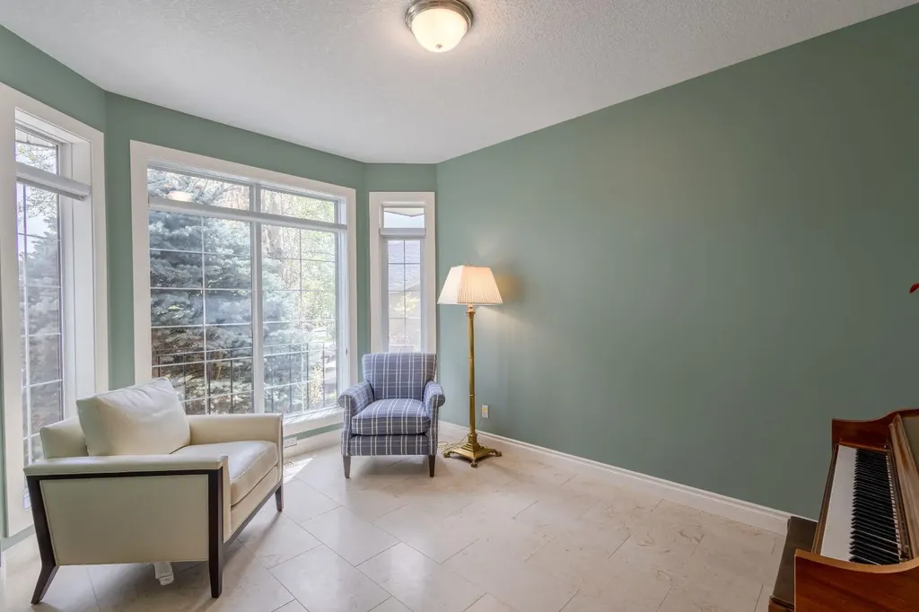 11 Tuscany Glen Green NW Calgary AB T3L2V8