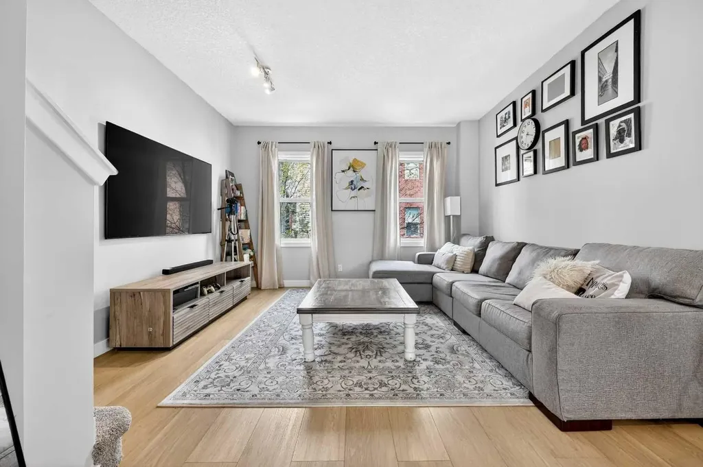 349 Silverado Common SW Calgary AB T2X0S4