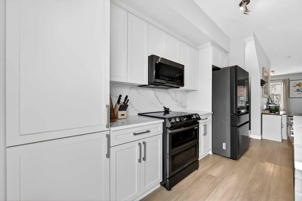 349 Silverado Common SW Calgary AB T2X0S4