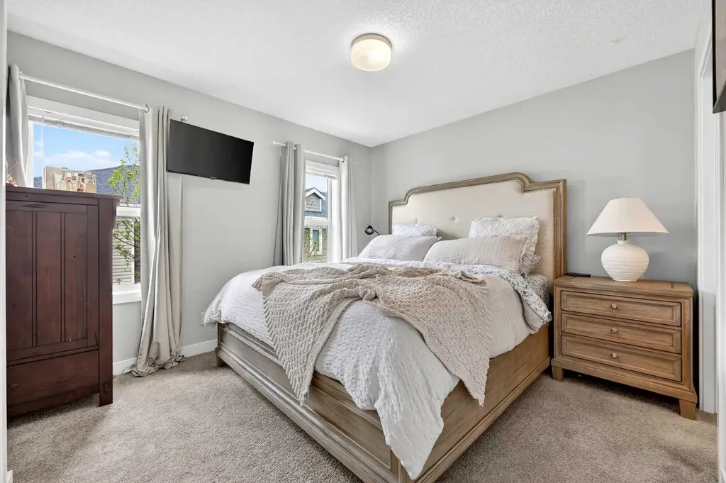 349 Silverado Common SW Calgary AB T2X0S4