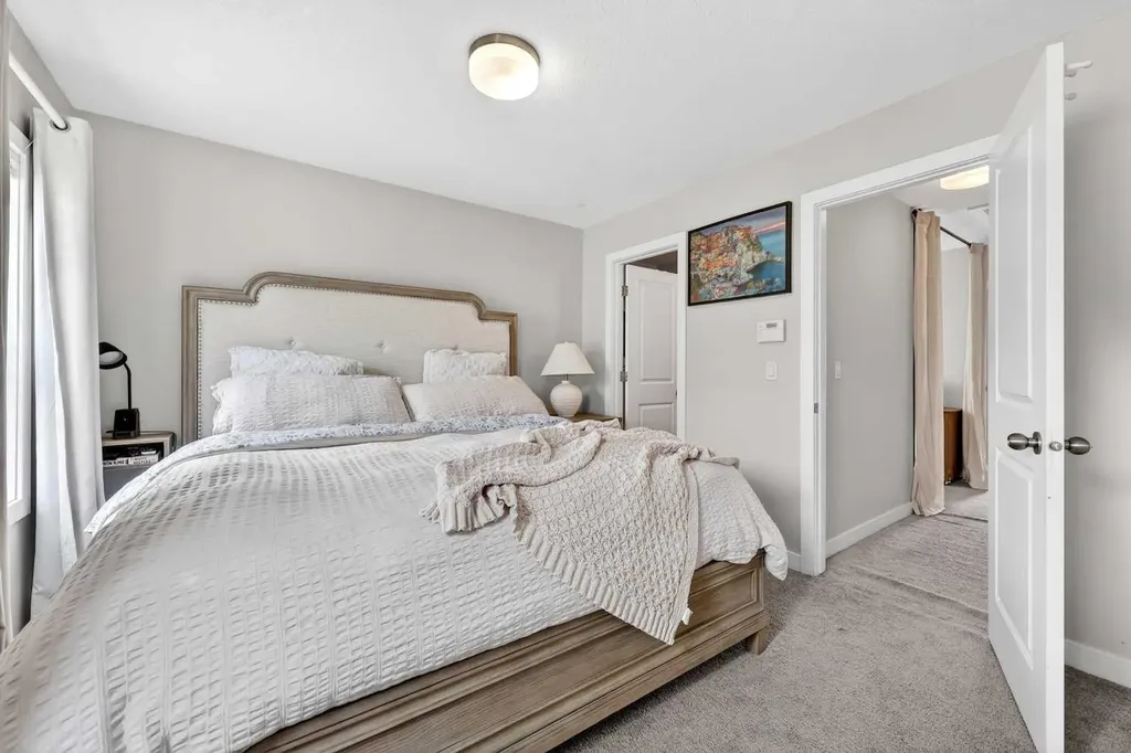 349 Silverado Common SW Calgary AB T2X0S4