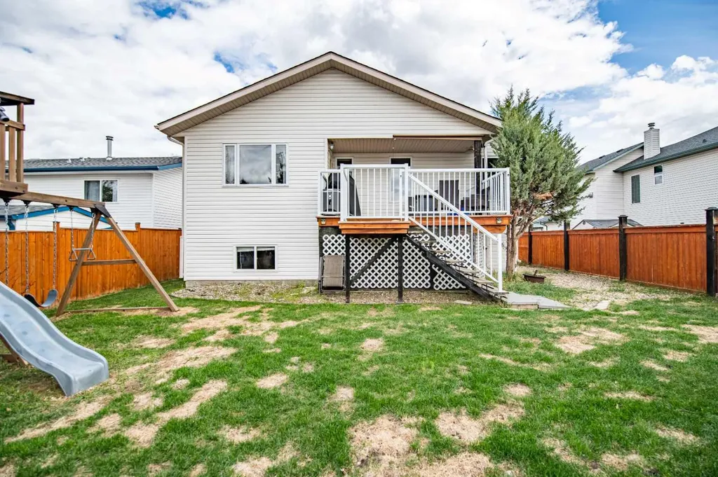 48 Reichley Street Red Deer AB T4P3S3