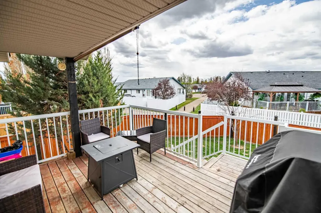 48 Reichley Street Red Deer AB T4P3S3