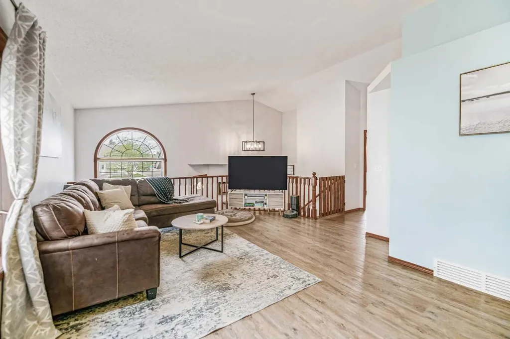 48 Reichley Street Red Deer AB T4P3S3