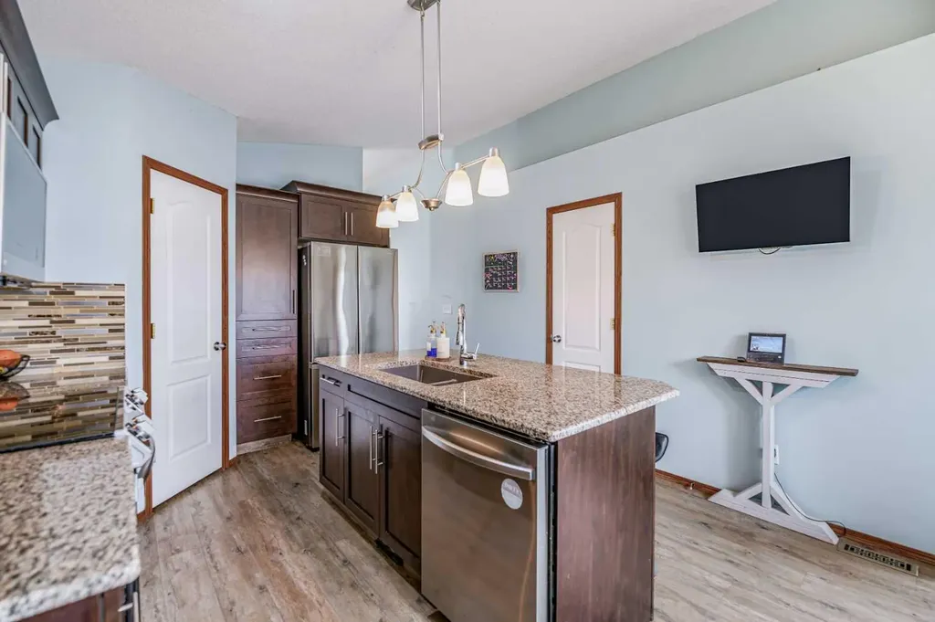 48 Reichley Street Red Deer AB T4P3S3