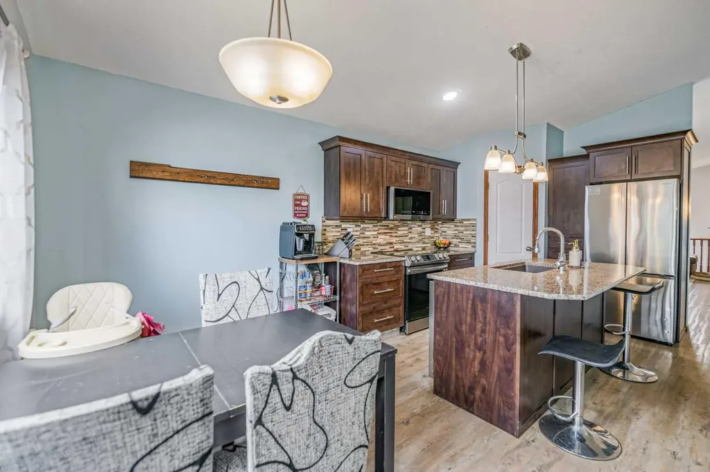 48 Reichley Street Red Deer AB T4P3S3