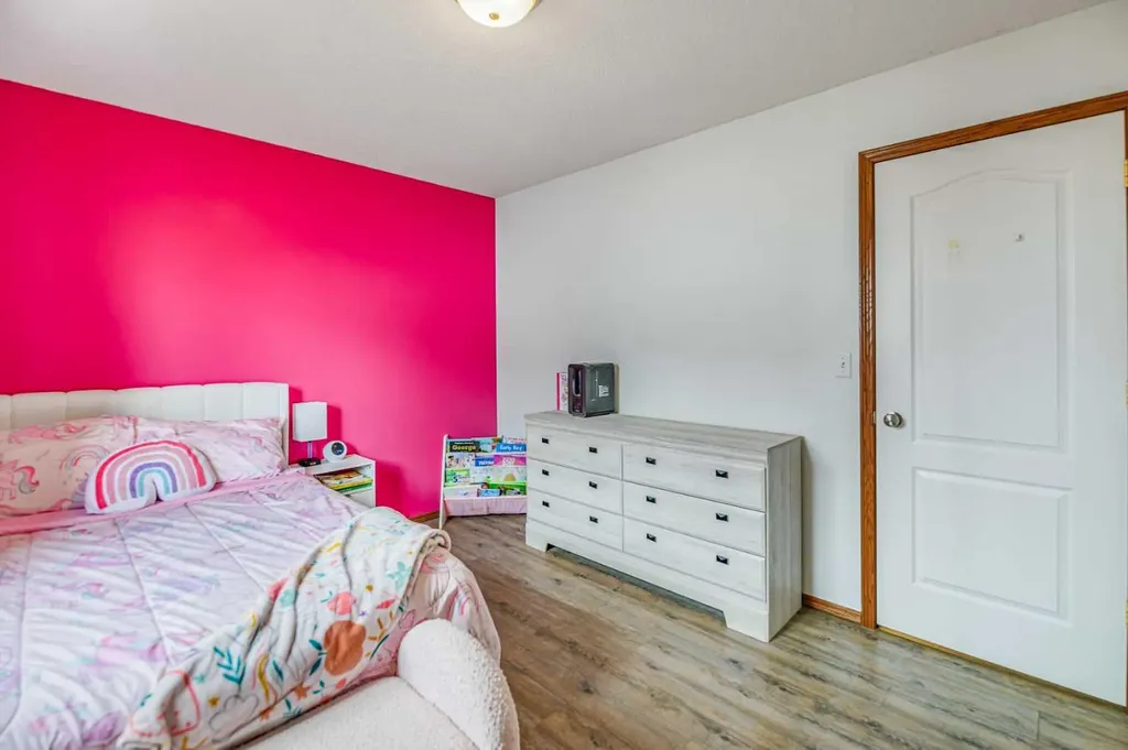 48 Reichley Street Red Deer AB T4P3S3