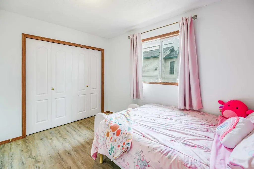 48 Reichley Street Red Deer AB T4P3S3