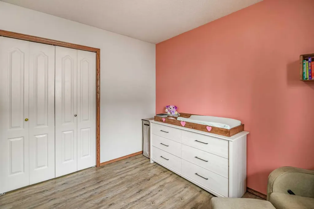 48 Reichley Street Red Deer AB T4P3S3