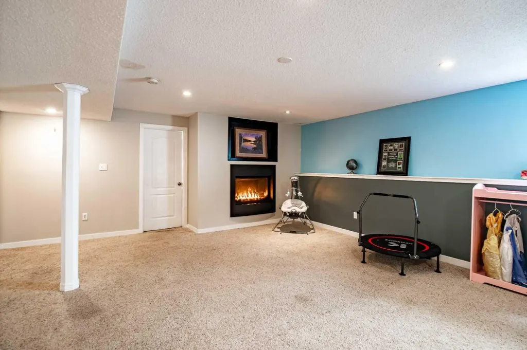 48 Reichley Street Red Deer AB T4P3S3