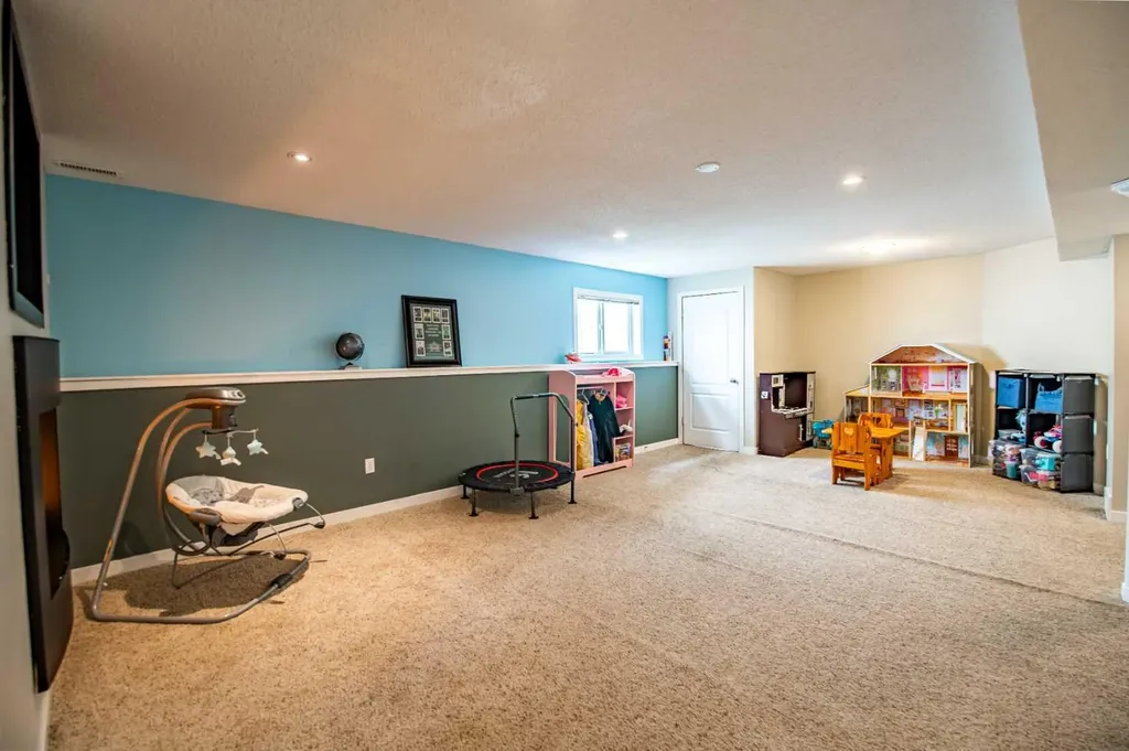 48 Reichley Street Red Deer AB T4P3S3