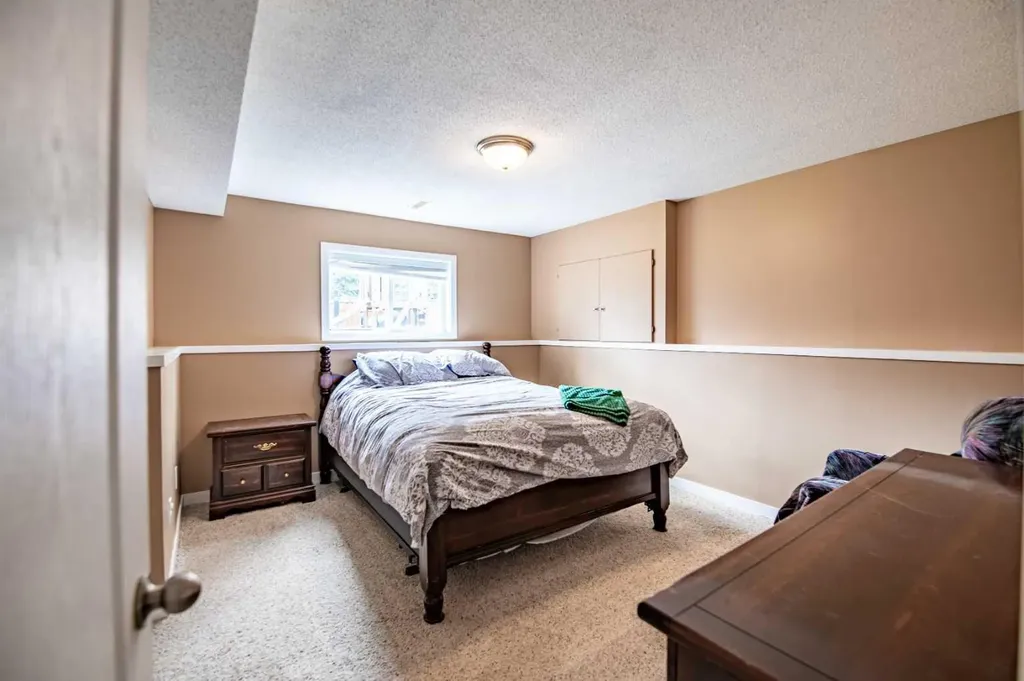 48 Reichley Street Red Deer AB T4P3S3