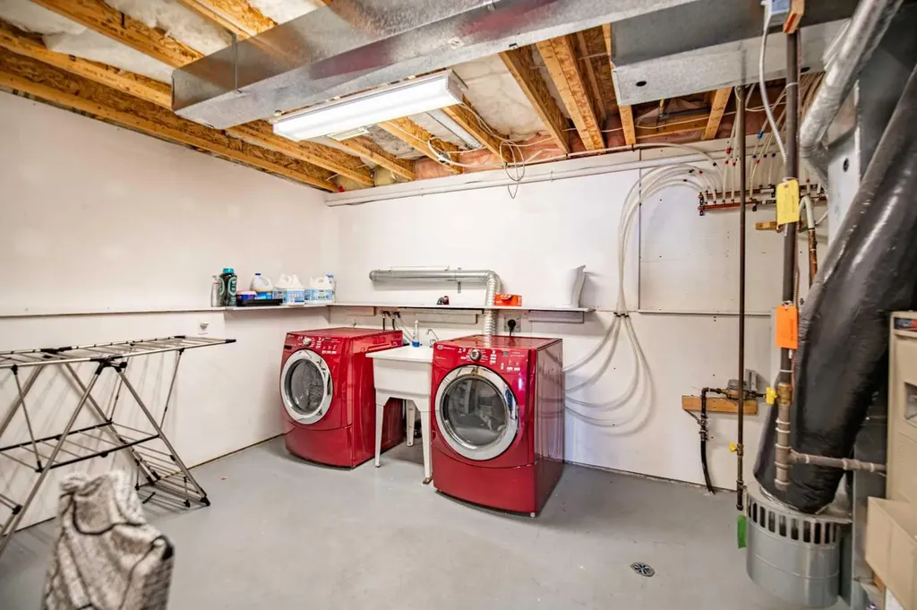 48 Reichley Street Red Deer AB T4P3S3
