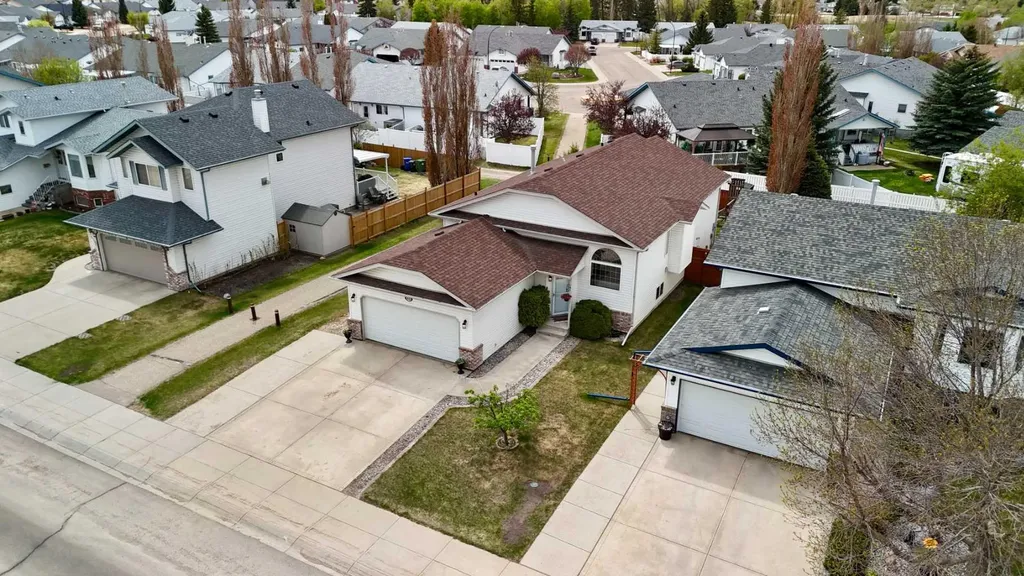 48 Reichley Street Red Deer AB T4P3S3