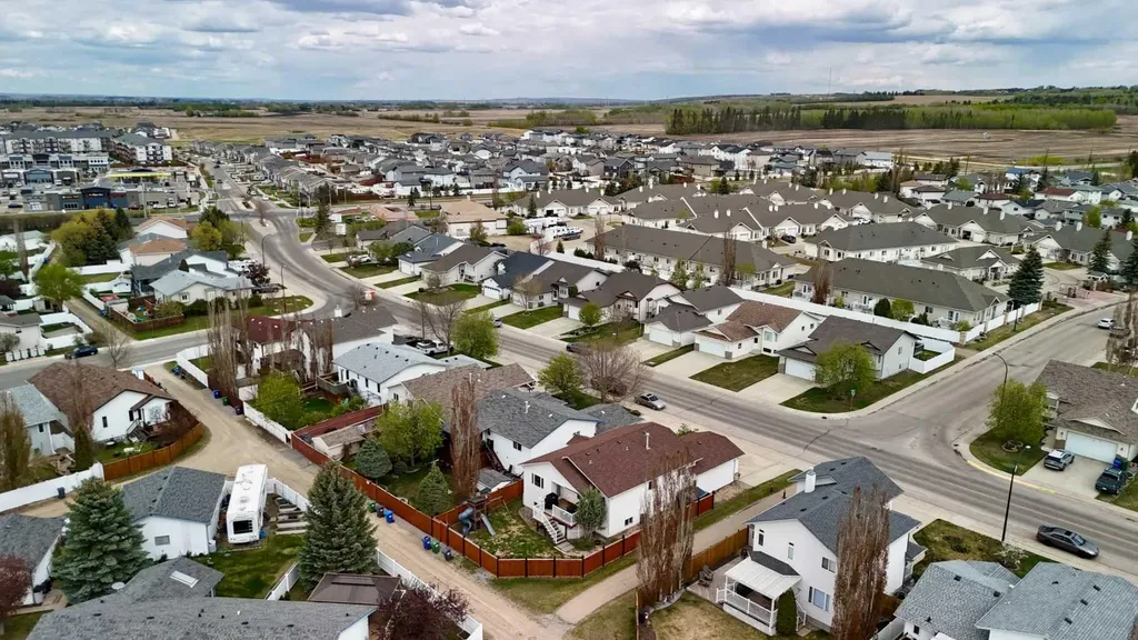 48 Reichley Street Red Deer AB T4P3S3