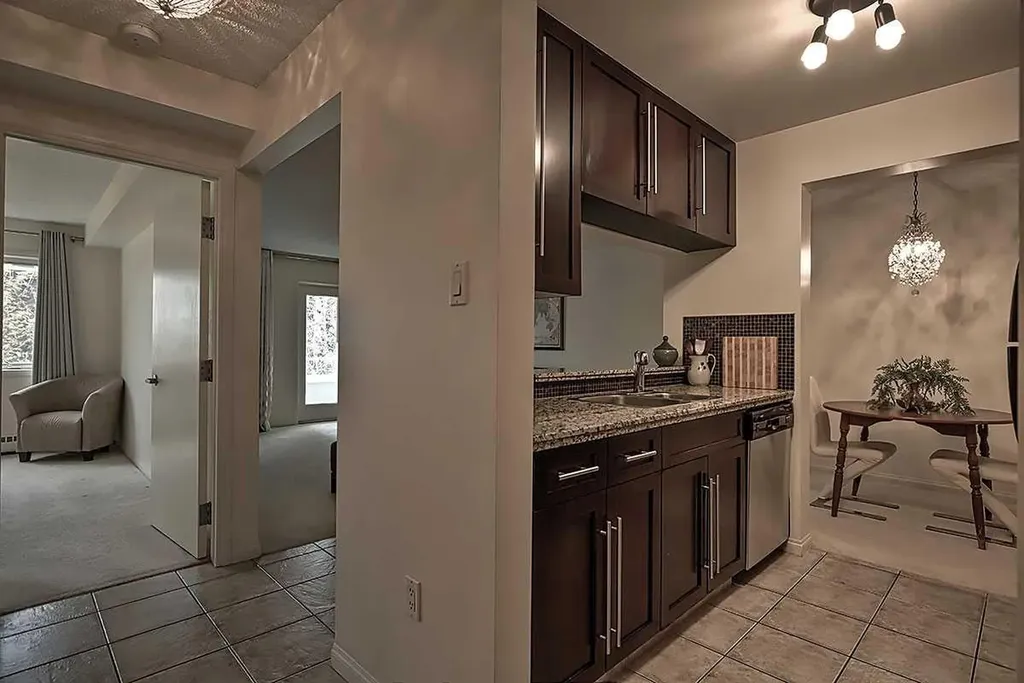 790 Kingsmere Crescent SW Calgary AB T2V 2G9