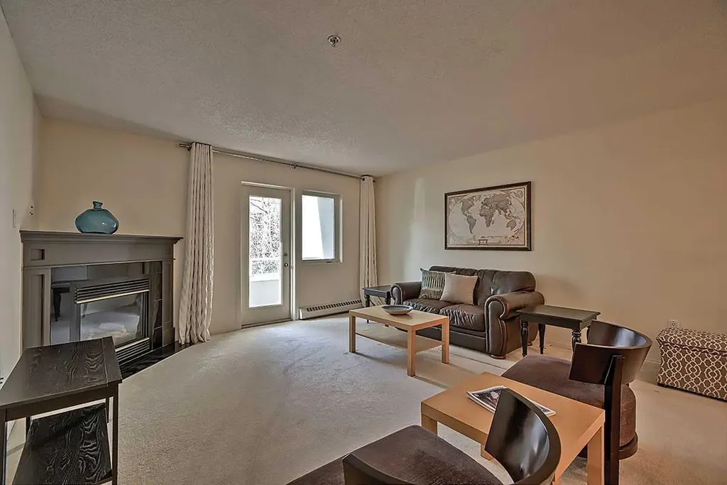 790 Kingsmere Crescent SW Calgary AB T2V 2G9