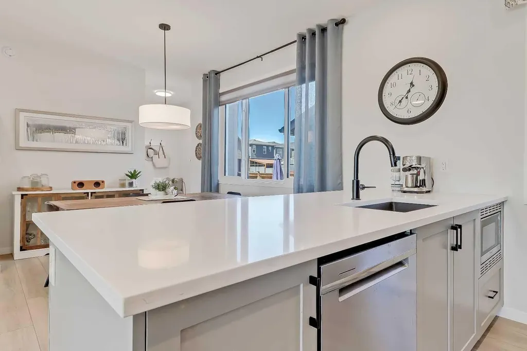 164 Setonstone Manor SE Calgary AB T3M 3V7