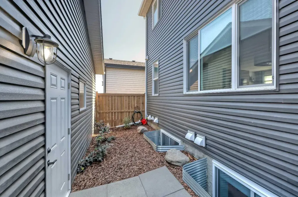 164 Setonstone Manor SE Calgary AB T3M 3V7