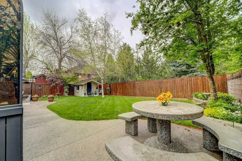 2841 6 Avenue S Lethbridge AB T1J 1E6