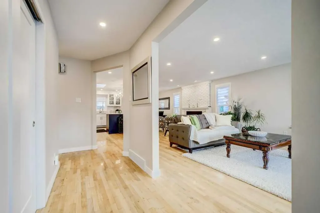 2841 6 Avenue S Lethbridge AB T1J 1E6