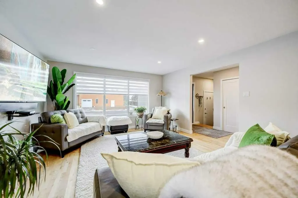 2841 6 Avenue S Lethbridge AB T1J 1E6