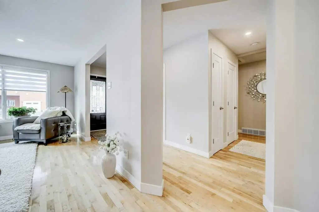 2841 6 Avenue S Lethbridge AB T1J 1E6
