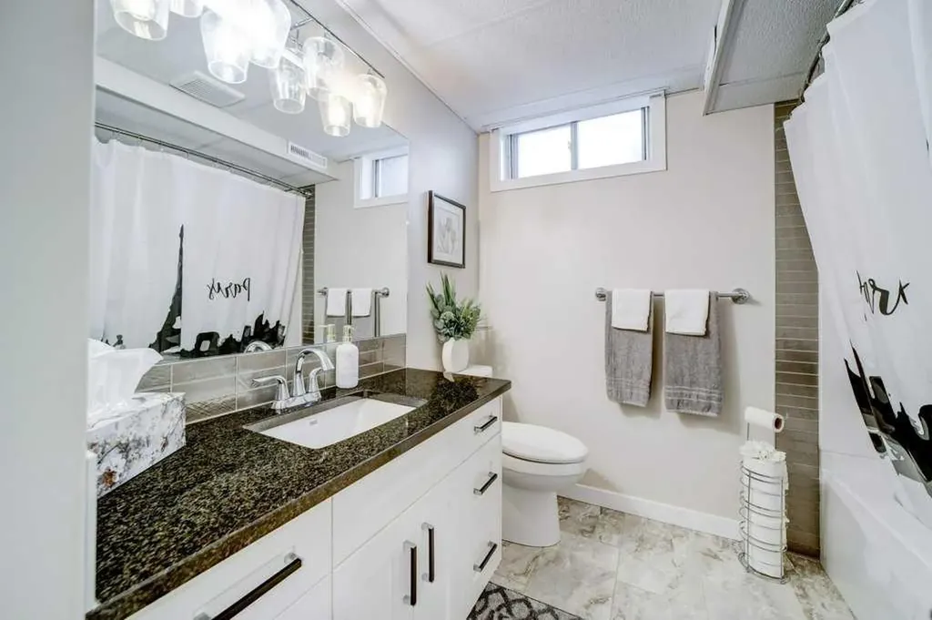 2841 6 Avenue S Lethbridge AB T1J 1E6
