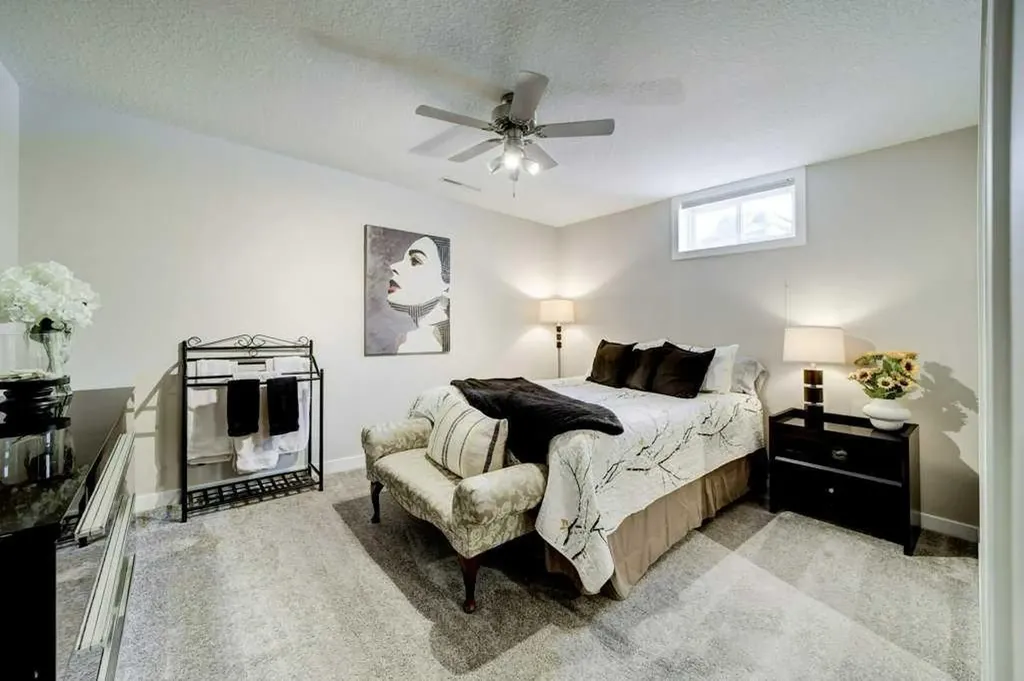 2841 6 Avenue S Lethbridge AB T1J 1E6