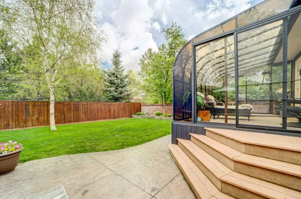 2841 6 Avenue S Lethbridge AB T1J 1E6