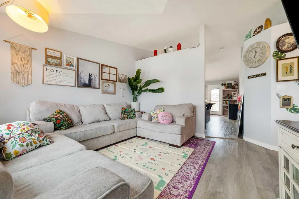 263 Peigan Court W Lethbridge AB T1K 7N3