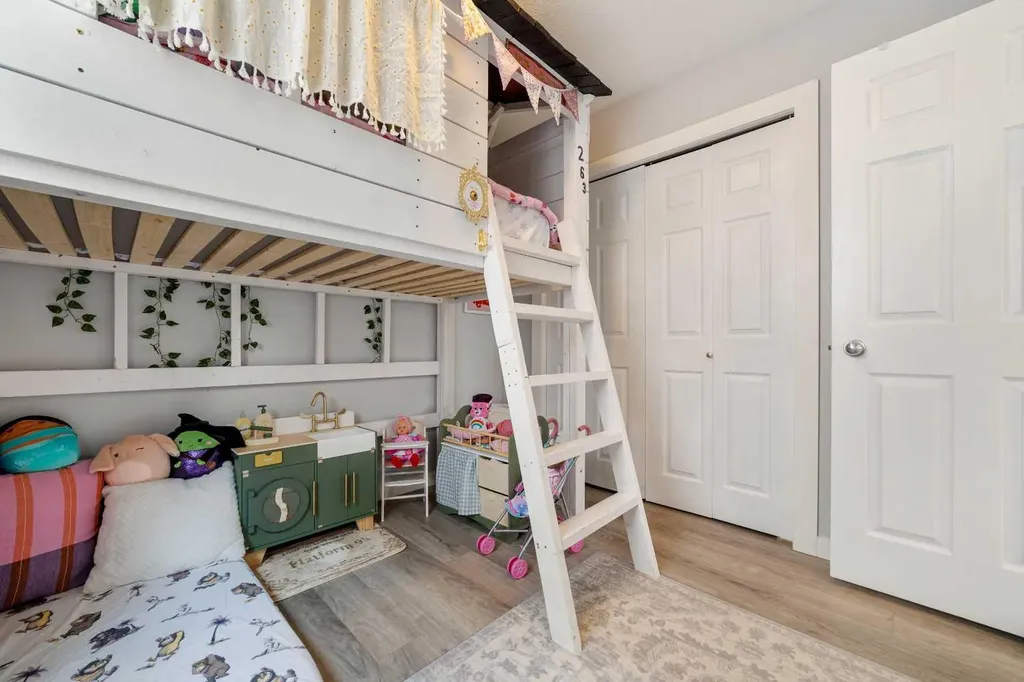 263 Peigan Court W Lethbridge AB T1K 7N3