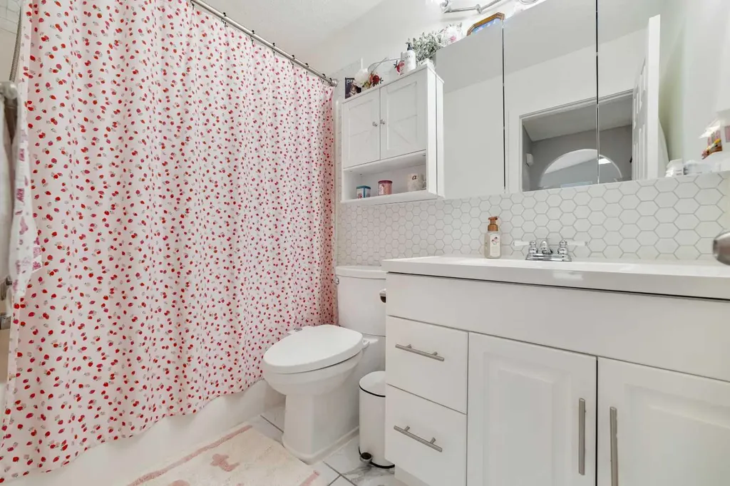 263 Peigan Court W Lethbridge AB T1K 7N3