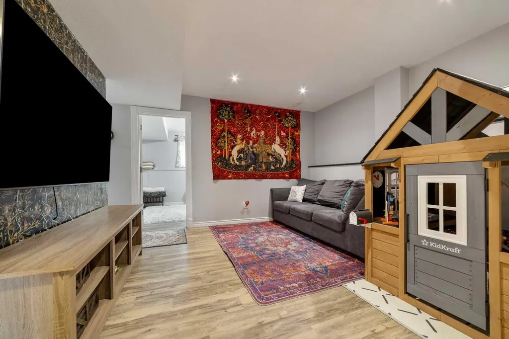 263 Peigan Court W Lethbridge AB T1K 7N3