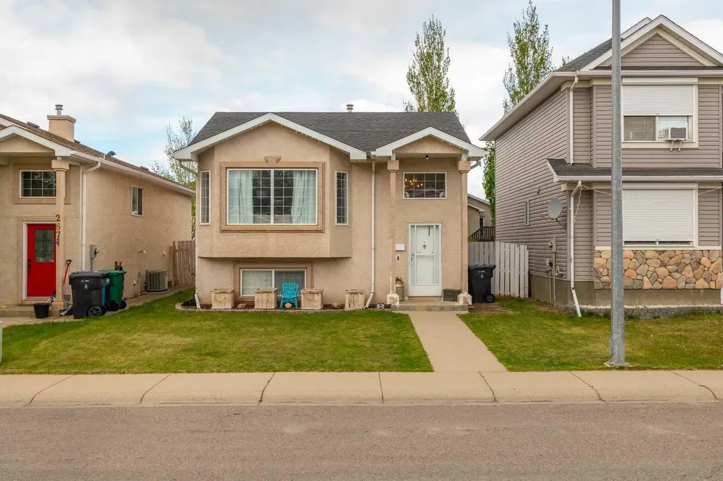 263 Peigan Court W Lethbridge AB T1K 7N3