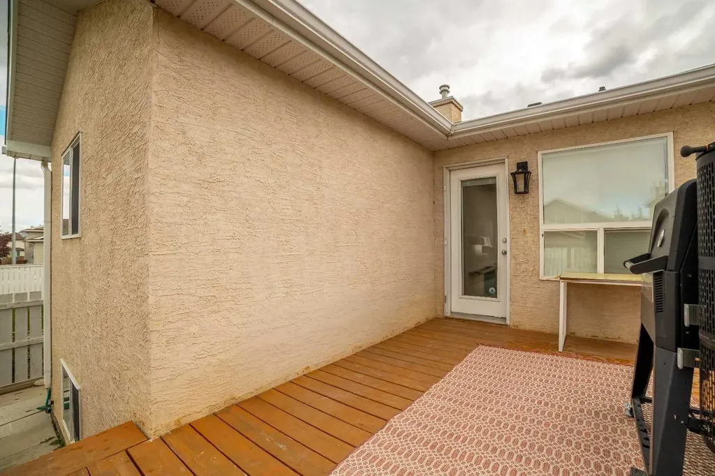 263 Peigan Court W Lethbridge AB T1K 7N3