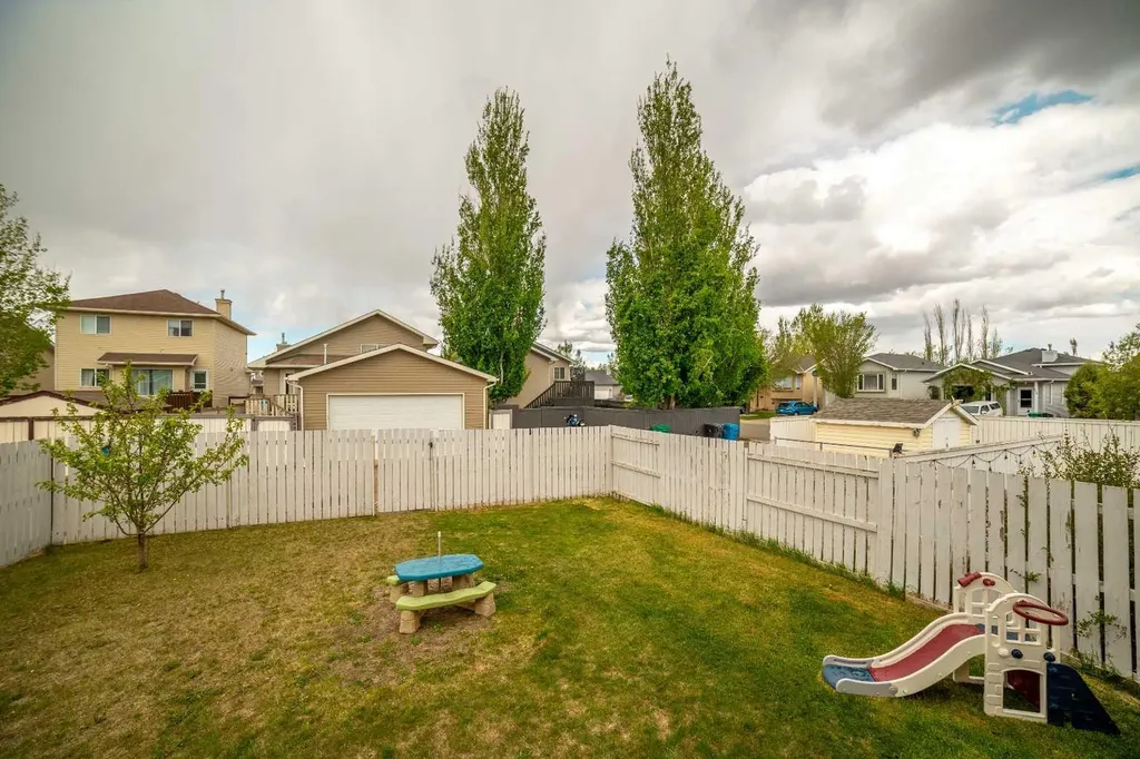 263 Peigan Court W Lethbridge AB T1K 7N3