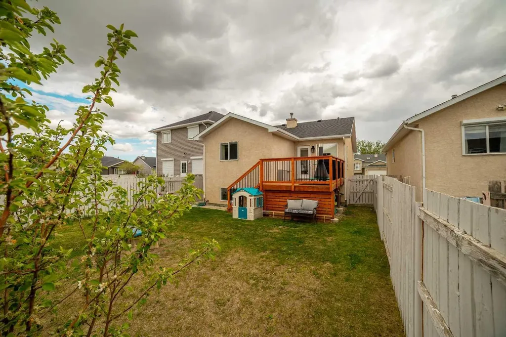 263 Peigan Court W Lethbridge AB T1K 7N3
