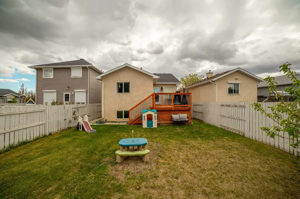 263 Peigan Court W Lethbridge AB T1K 7N3