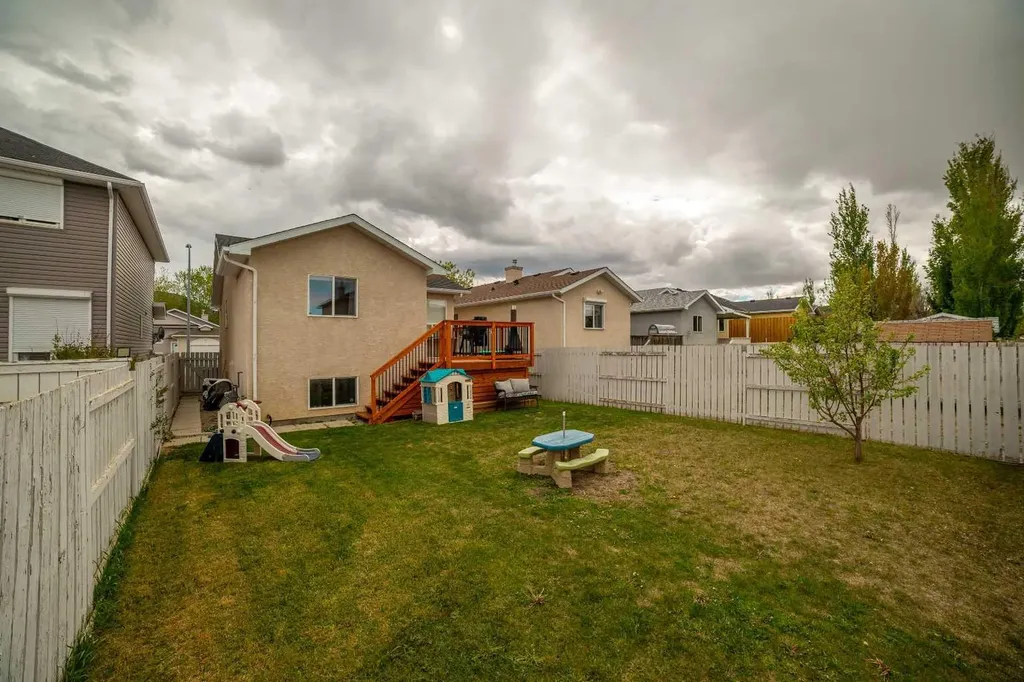 263 Peigan Court W Lethbridge AB T1K 7N3