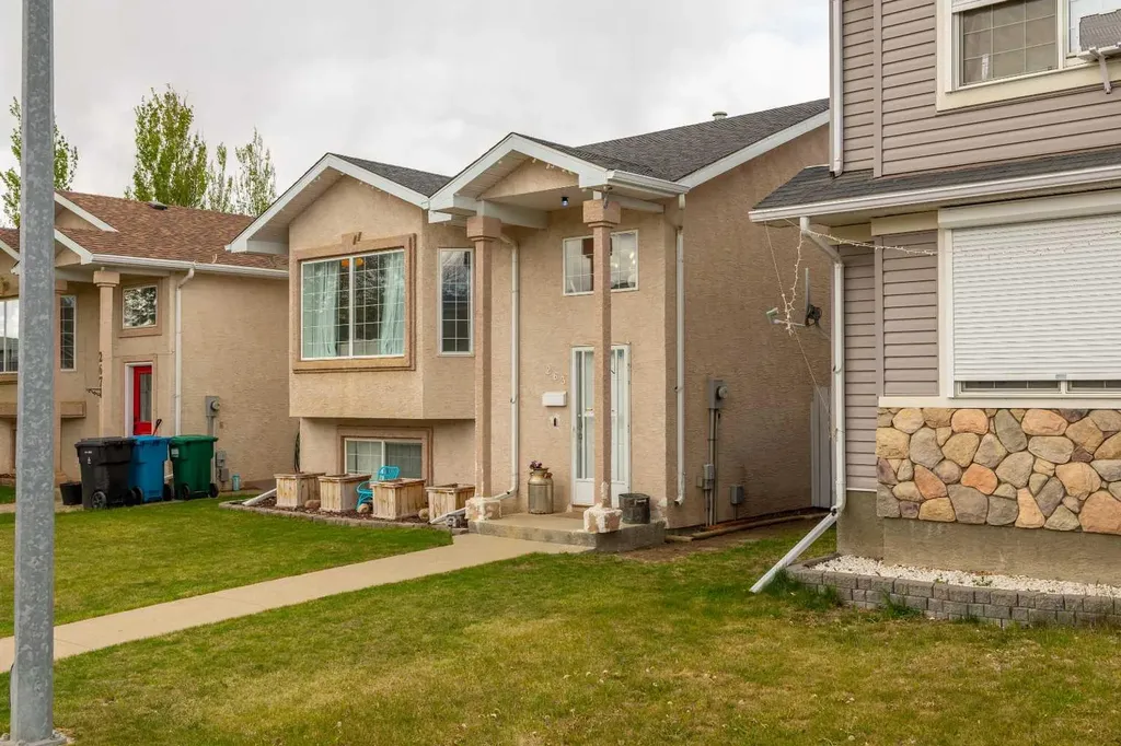 263 Peigan Court W Lethbridge AB T1K 7N3