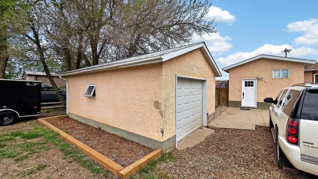605 2 Street S Grassy Lake AB T0K 0Z0